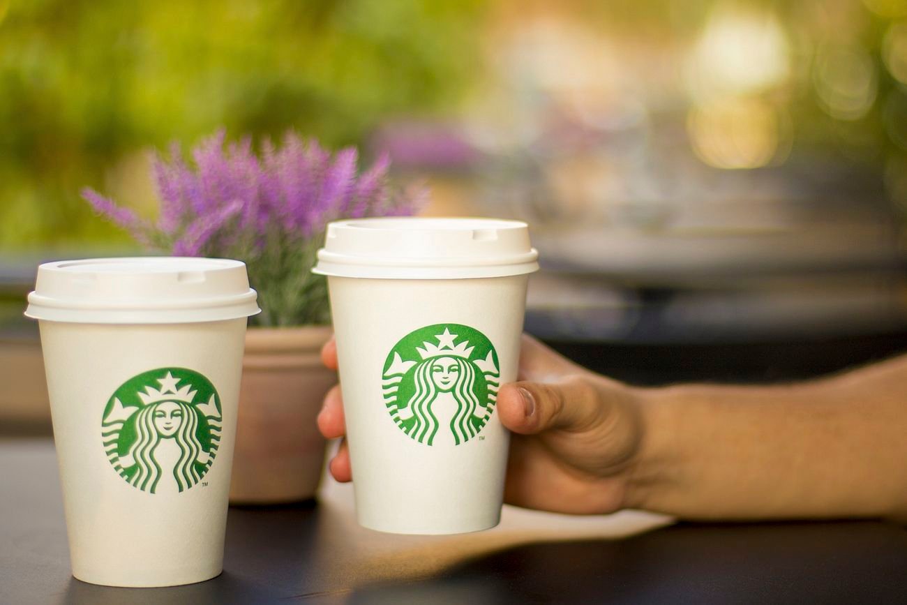 Starbucks paper coffee cups, location